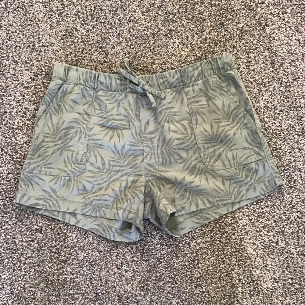 Women’s GAP drawstring shorts Sz M